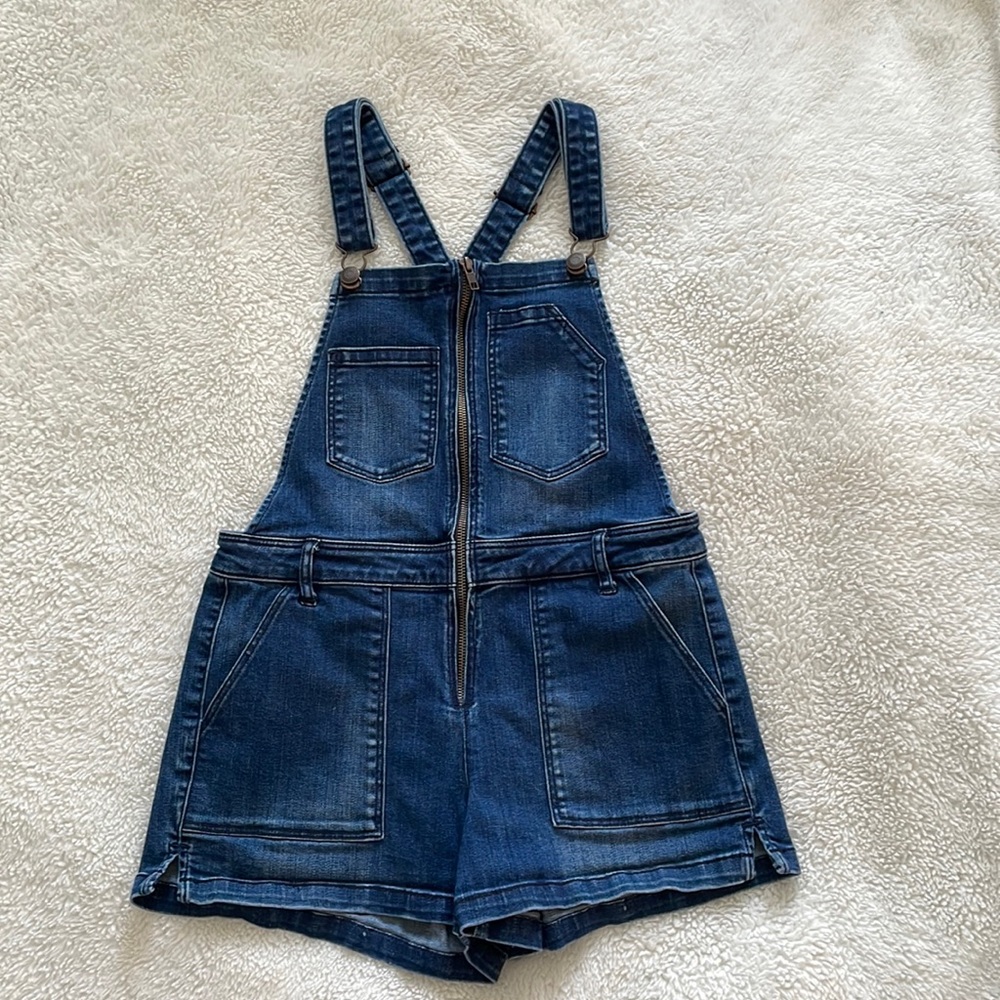 American Eagle Denim Overall Shorts - Size Medium